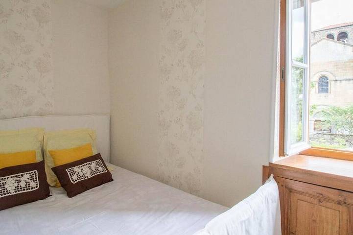 Location de vacances pour 5 personnes, avec jardin et balcon à Montaigut-le-Blanc - 4