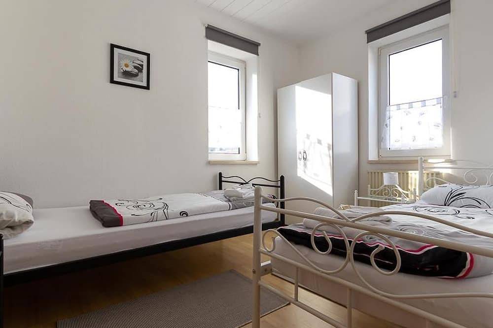 Ganze Wohnung, Ferienwohnung Ying & Yang - Feriendorf Slawitsch in Bad Sulza, Weimarer Land