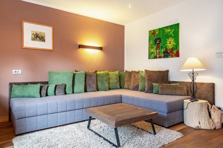 Appartamento intero, Appartamento di vacanza "Ritschhof Nuss" con vista sulle montagne, giardino in comune e Wi-Fi in San Pietro in Valle, Laion