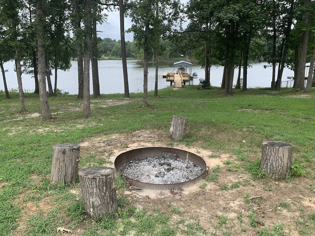 Beautiful Lakefront Home On Toledo Bend With Dock! High-Speed Wi-Fi! in Toledo Bend Reservoir