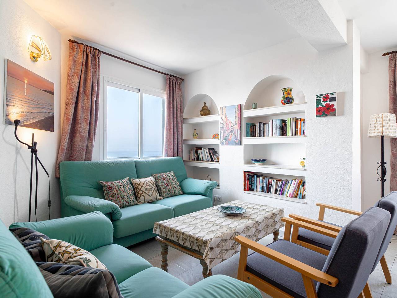 Ganze Wohnung, Wunderschöne moderne Wohnung in Nerja, nah am Meer mit Wlan und Klimaanlage in Playa Carabeíllo, Nerja