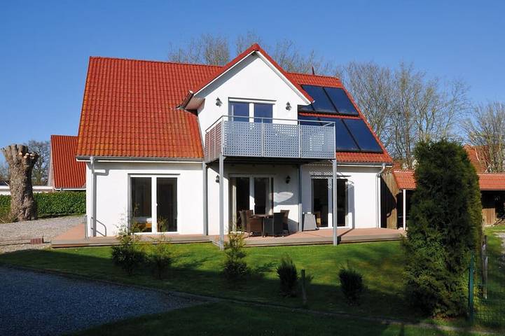 Ferienhaus für 10 Personen, mit Balkon und Garten in Kellenhusen