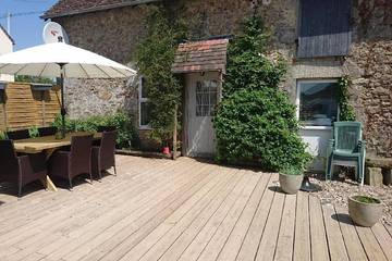 Gîte pour 6 personnes, avec jardin ainsi que piscine et jacuzzi, animaux acceptés dans la Sarthe