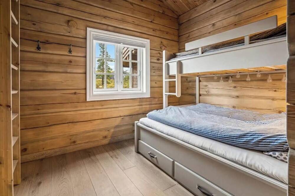 Blockhütte mit Whirlpool und Skipisten in Veggli in Rollag