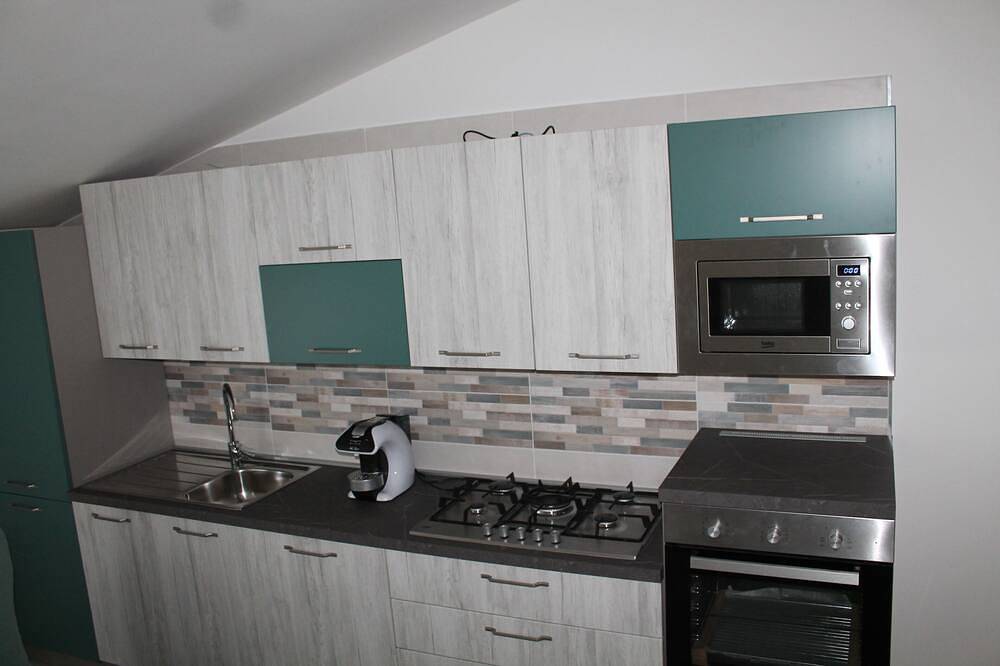 Located in downtown area, renovated in 2021 in contemporary style in Pietramontecorvino, Foggia Province