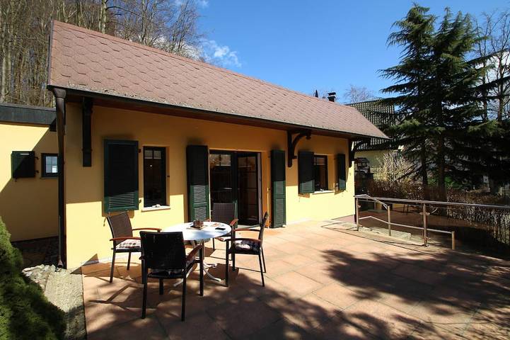 Ferienhaus für 3 Personen, mit Balkon/Terrasse und Terrasse sowie Garten in Mönchgut-Granitz