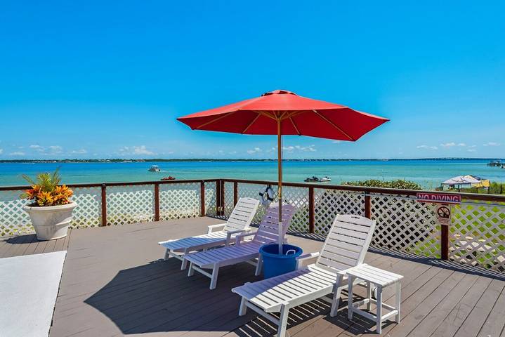 Vacation rental for 8 people, with pool and yard in Pensacola Beach