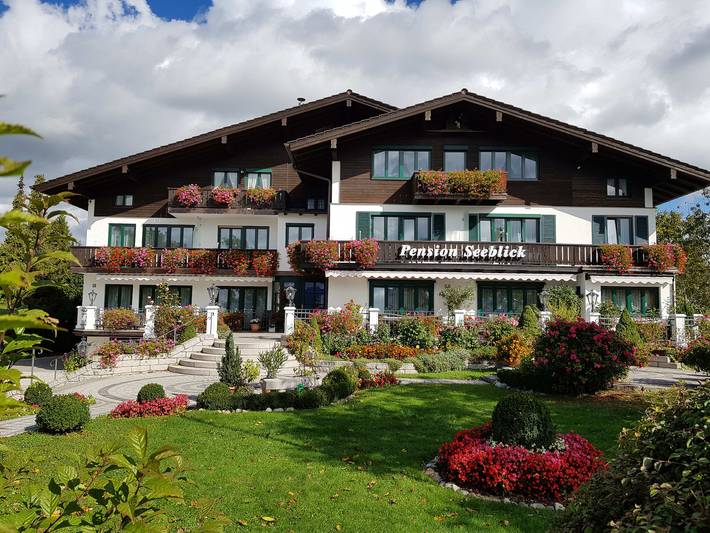Pension, mit Balkon und Terrasse sowie Garten in Seebruck - 2