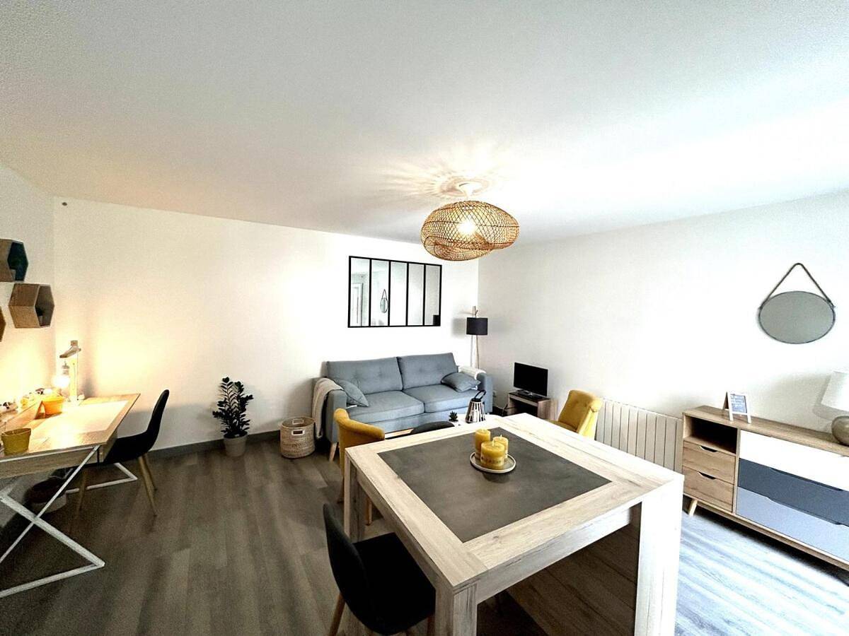 Appartement entier, Côté Cour - Appartement en plein centre-ville & proche des thermes in Rochefort, Région de Rochefort