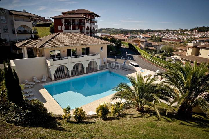 Gîte pour 2 personnes, avec piscine et balcon, animaux acceptés à Ciboure - 4
