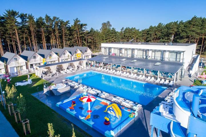 Vakantiepark voor 4 personen, with terras and whirlpool as well as zwembad, met huisdier in Polen