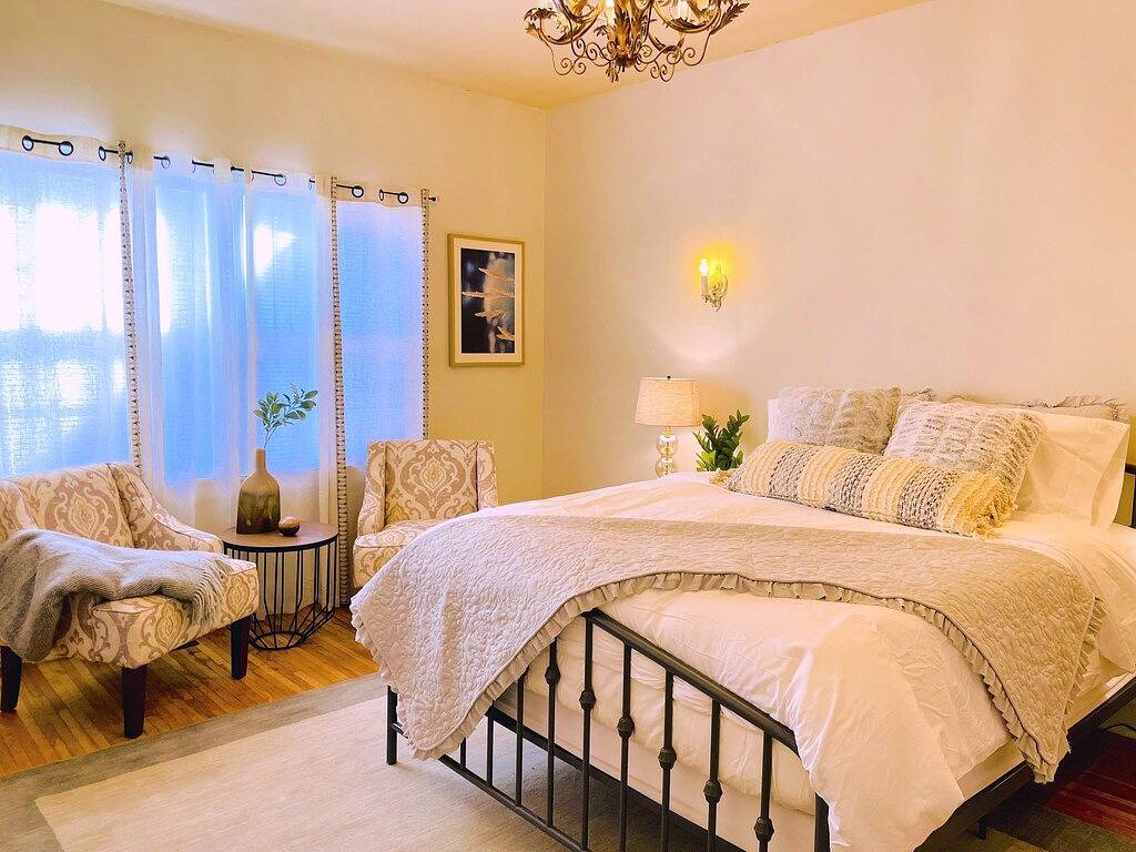 Luxury Spacious Historic Home - College Hill - 2mi. to Downtown in Wichita, Kansas