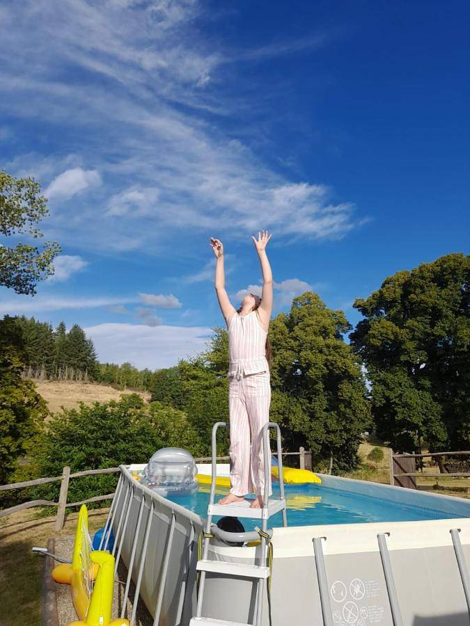 Location de vacances pour 6 personnes, avec piscine ainsi que jardin et terrasse, adapté aux familles à Saint-Genès-la-Tourette - 3