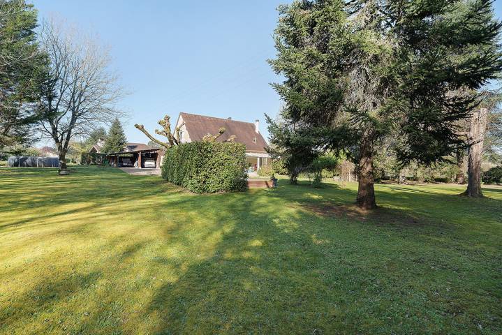 Habitación familiar L’Orée Du Bois con piscina, terraza y Wi-Fi in Montpon-Ménestérol, Périgord Blanc