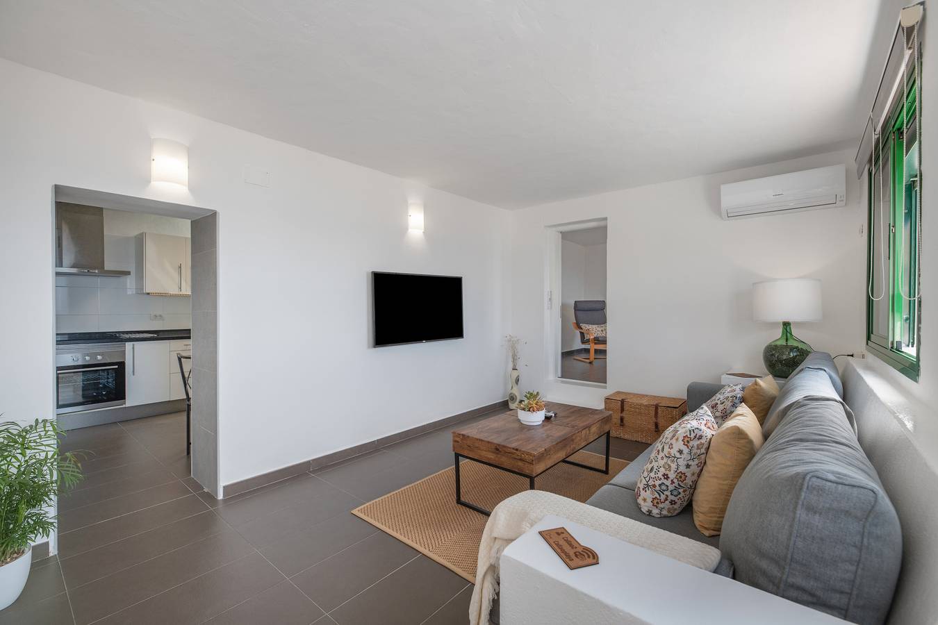Casa Vacacional 'Callao 2' con Vista al Mar, Wi-Fi y Aire Acondicionado in Quemada Beach, Lanzarote