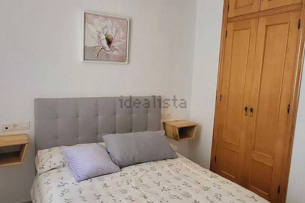 Entire apartment, Apartment in urbanization with swimming pool 400 meters from the beach. in Punta Umbría, Costa de la Luz