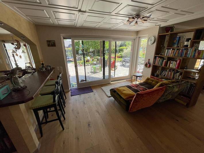Ferienhaus für 12 Personen, mit Balkon und Whirlpool sowie Terrasse und Garten in Saterland