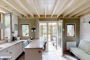 Gîte pour 6 personnes, avec balcon ainsi que sauna et jardin, animaux acceptés à Tamerville