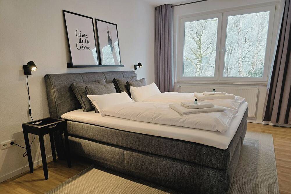Ganze Wohnung, Stayawhile App. Deluxe - Mieten auf Zeit - Hdz, Balitherme, Gop, free Parking in Bad Oeynhausen, Weserbergland