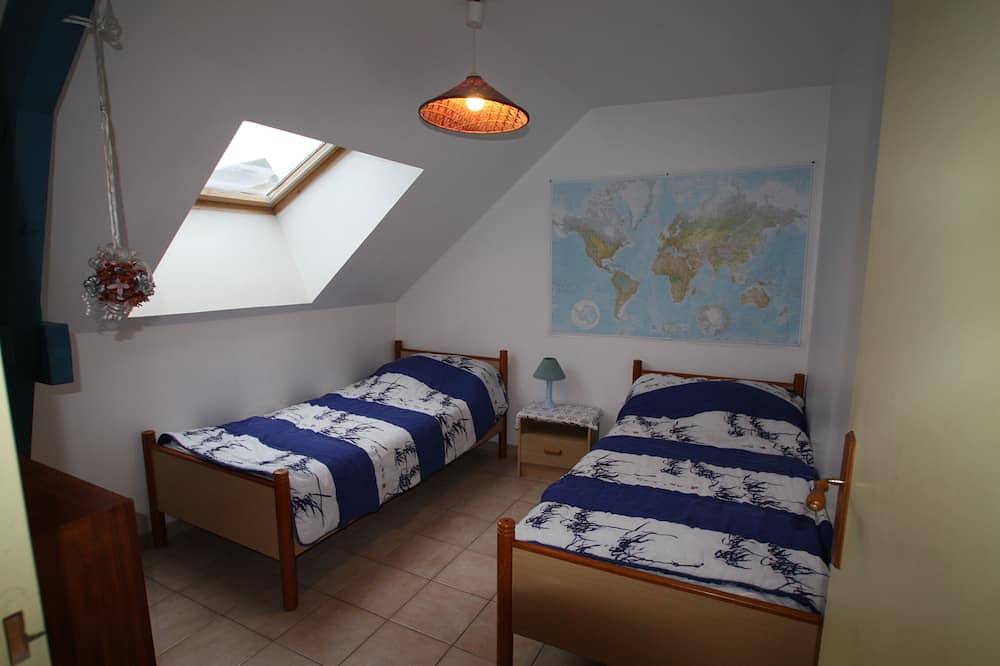 Genets 1, Your family gite in the heart of Les Genëts for 4 people in Thenon, Périgord Noir