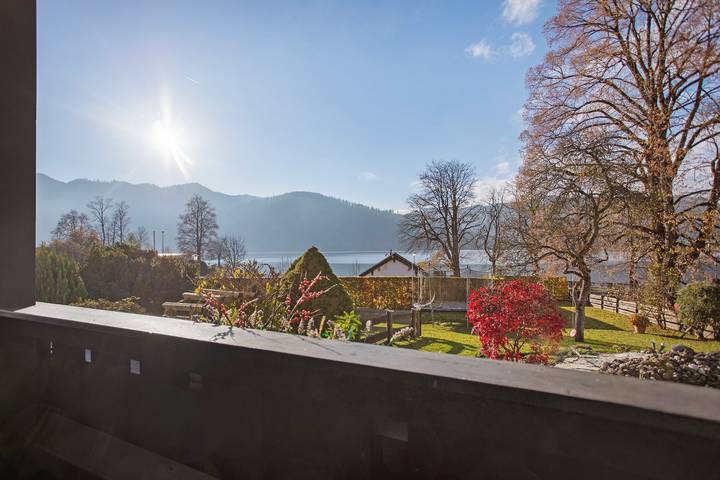 Ferienwohnung für 2 Personen, mit Balkon und Garten sowie Seeblick am Schliersee - 2