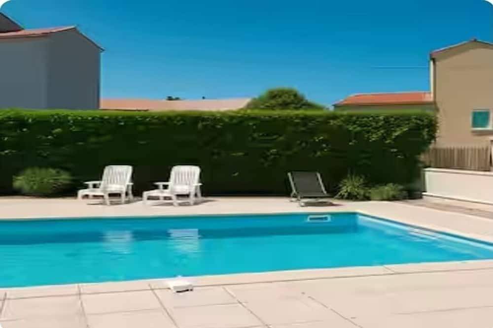 Grande Maison Ardèche-France in Le Teil, Privas (arrondissement)