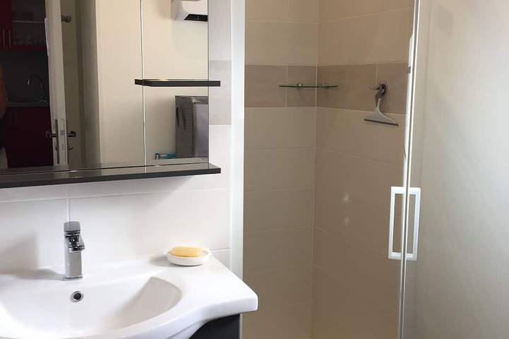 Location de vacances pour 4 personnes, avec piscine, animaux acceptés à La Gaude - 4