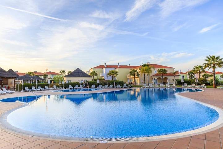 Vakantiepark voor 6 personen, with Terras and Tuin as well as Sauna in Albufeira