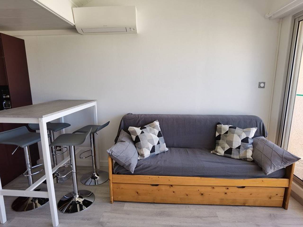Appartement entier, Appartement Climatisé 2 Pièces avec Terrasse et Parking - Classé 2 Étoiles in Marseillan, Côte d'Améthyste