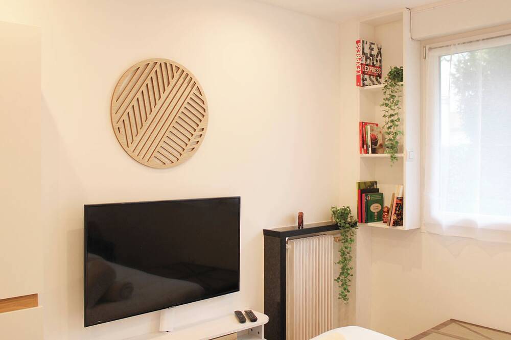 Entire apartment, Modern studio, quiet and close to Paris in Saint-Denis, Seine-Saint-Denis