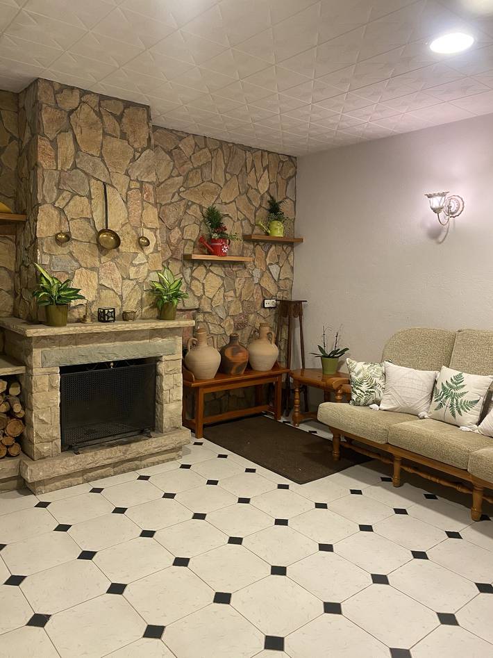 Chalet para 8 personas, con jacuzzi y piscina además de terraza y jardín en Cataluña - 3