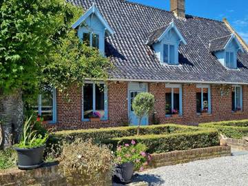 Gîte pour 9 personnes, avec jacuzzi ainsi que terrasse et jardin, animaux acceptés dans Département Nord