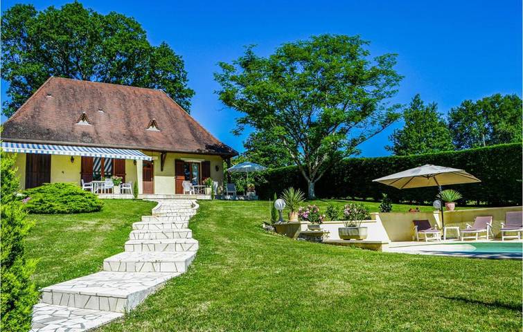Location de vacances pour 4 personnes, avec Jardin et Piscine à Le Change