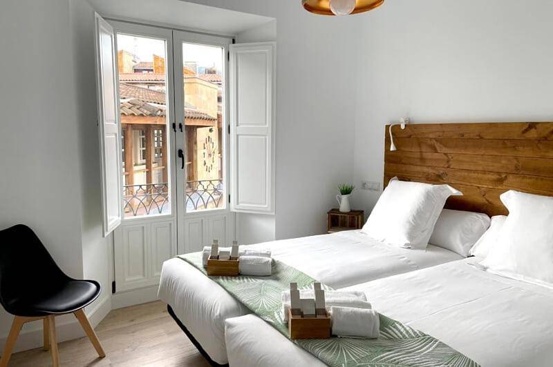 Single Room with Balcony in Ibaiondo, Bilbao