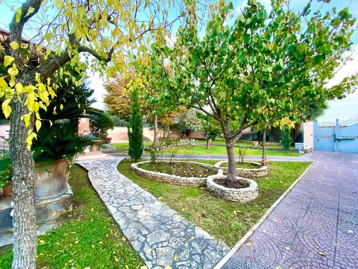 Villa pour 9 personnes, avec jardin à Rome - 2