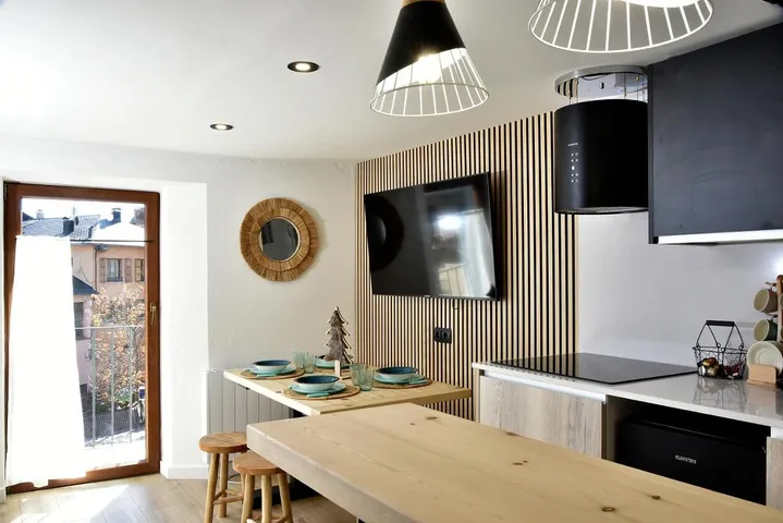 Holiday apartment for 6 people, with balcony and view, child-friendly - 1