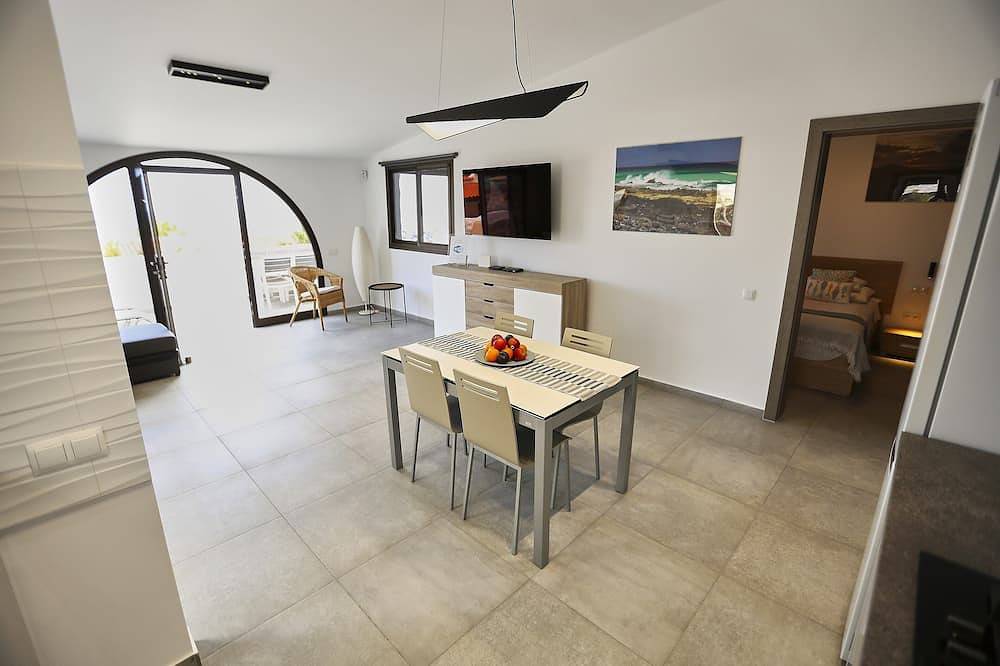 Ganze Wohnung, Villa Sotavento Modern New Apartment in Natural Park, Ocean Views, Adults Only in Playa de Sotavento de Jandía, Pájara