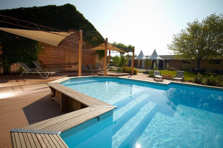 Appart’hôtel pour 4 personnes, avec jardin et piscine