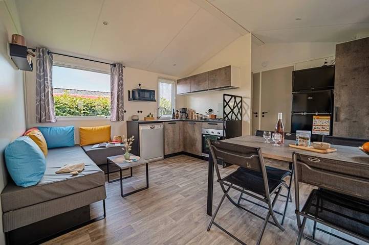 Camping pour 6 personnes, avec bassin pour enfant ainsi que sauna et jacuzzi à Brem-sur-Mer - 4