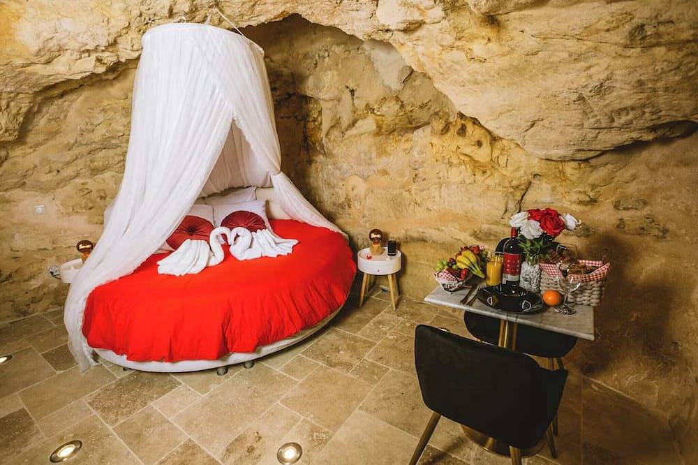 La Grotte Fleurie - Classé 5 Étoiles in Mussidan, Périgord Blanc