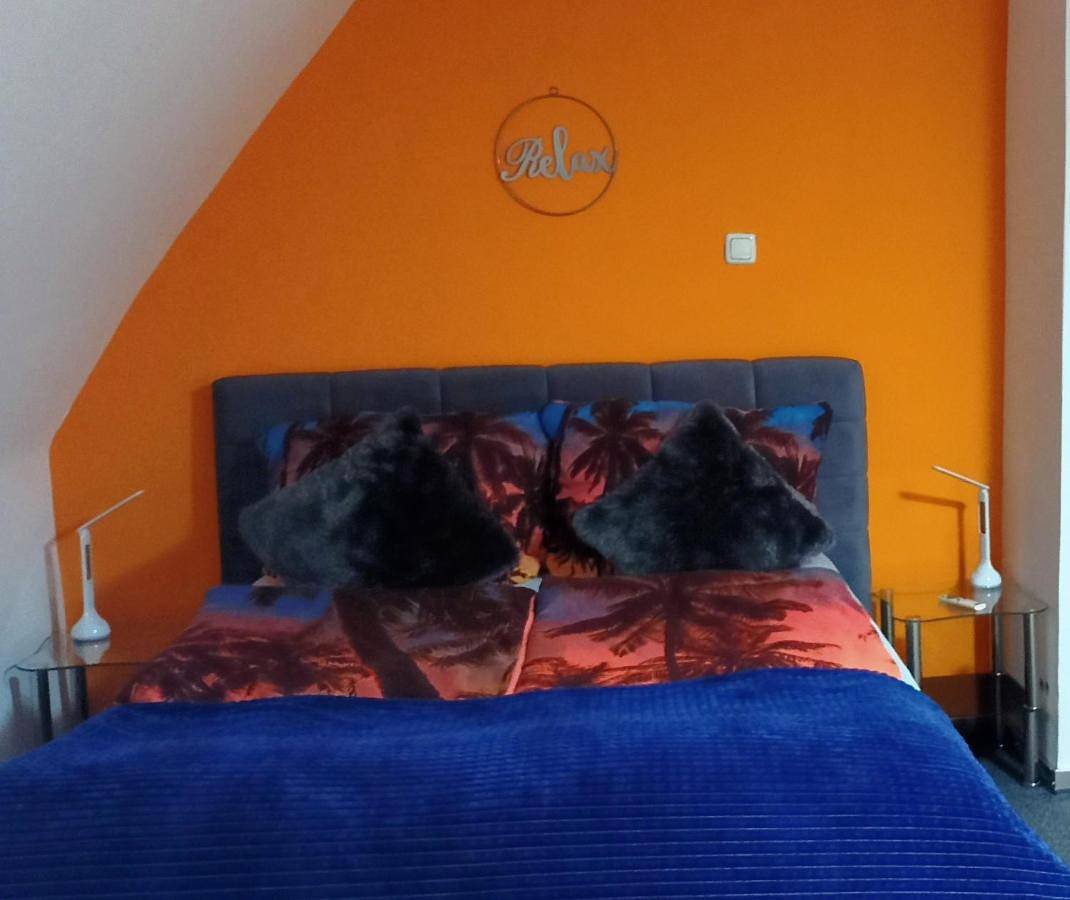 Ganze Wohnung, Fewo Blaue Oase, Netflix, Massagesessel, Whirlpool Badewanne in Germersheim, Rheinebene