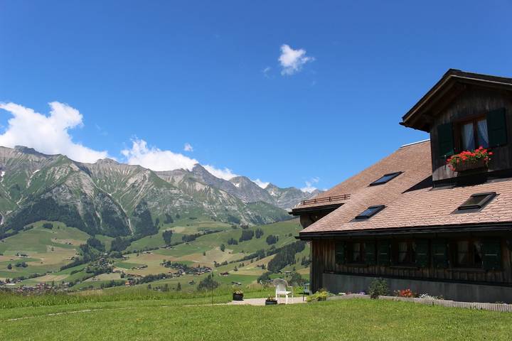 Gîte pour 4 personnes, avec jardin à Château-d' Œx - 2