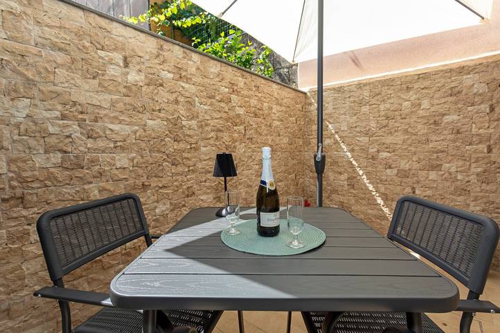 Entire apartment, Apartment 'Perla Dell'Etna - Piano Terra' with Shared Terrace, Wi-Fi and Air Conditioning in Zafferana Etnea, Mount Etna