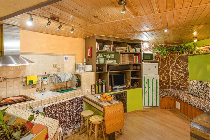 Appartement entier, Finca "La Alpispa" avec piscine, Wi-Fi rapide, terrasse et jardin in Zumacal, Valleseco