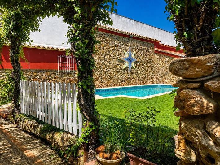 Casa de vacaciones para 6 personas, con Balcón y Terraza además de Jardín y Piscina en Sierra Morena de Ciudad Real - 2