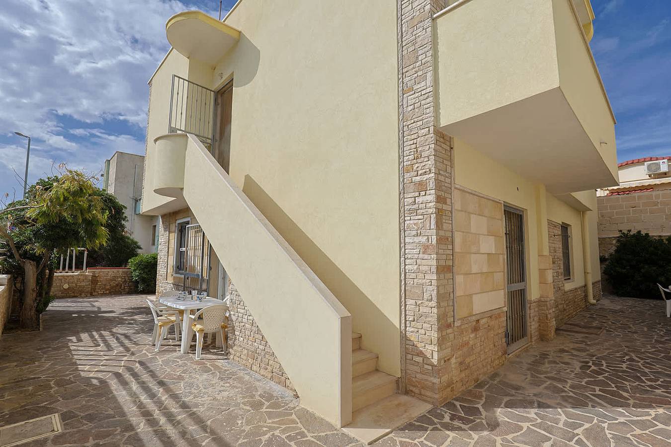 Casa Laura 1 a soli 20 mt dalla spiaggia di San Pietro in Bevagna in Manduria, Golfe de Tarente