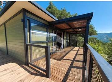 Gîte pour 5 personnes, avec vue sur le lac ainsi que jardin et vue à Chorges