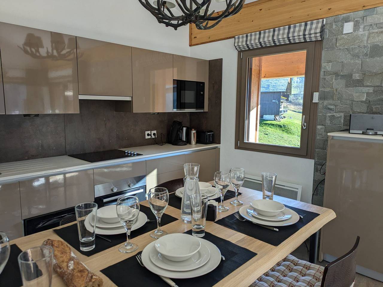 Appartement entier, Appartement spacieux à Châtel - 6 personnes - Wifi inclus in Chatel, Les Portes du Soleil