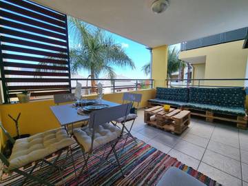 Gîte pour 4 personnes, avec vue et terrasse à Saint Gilles les Hauts
