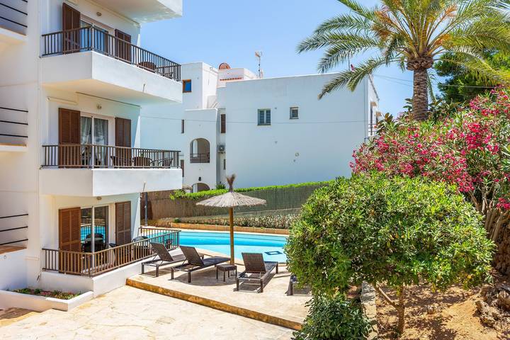 Holiday apartment for 6 people, with balcony and garden - 1
